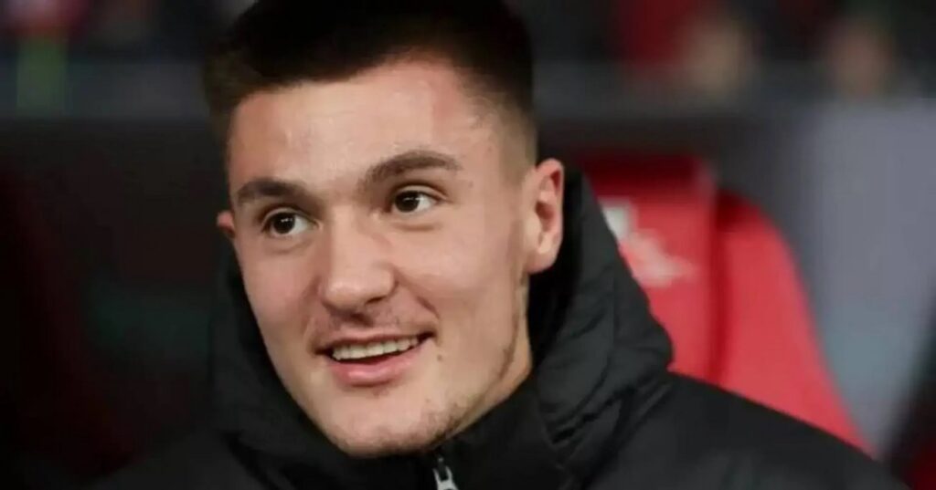 Benjamin Sesko Và Trận Ra Mắt Trong Màu Áo Manchester United 1 Sesko không được đưa ra sân ngay từ đầu